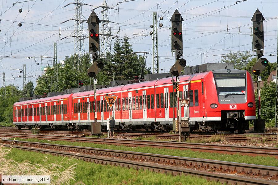 Deutsche Bahn - S-Bahn Rhein Neckar - 425224-3
/ Bild: db4252243_bk0906040060.jpg