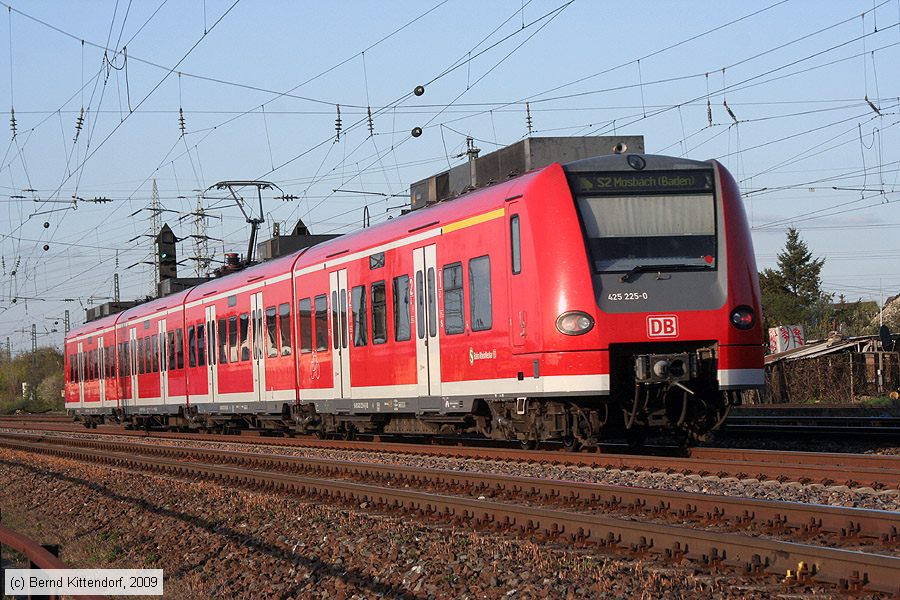 Deutsche Bahn - S-Bahn Rhein Neckar - 425225-0
/ Bild: db4252250_bk0904090052.jpg