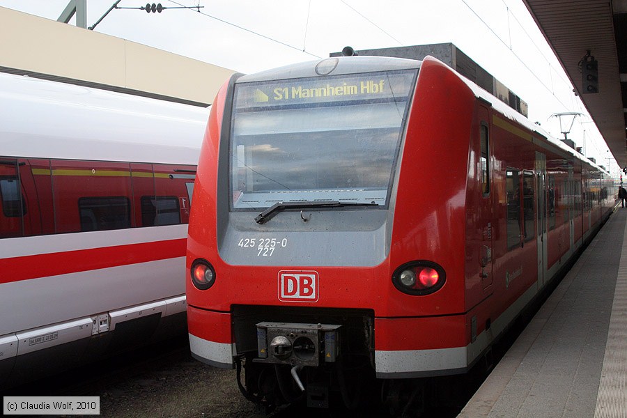 Deutsche Bahn - S-Bahn Rhein Neckar - 425225-0
/ Bild: db4252250_cw1005180099.jpg