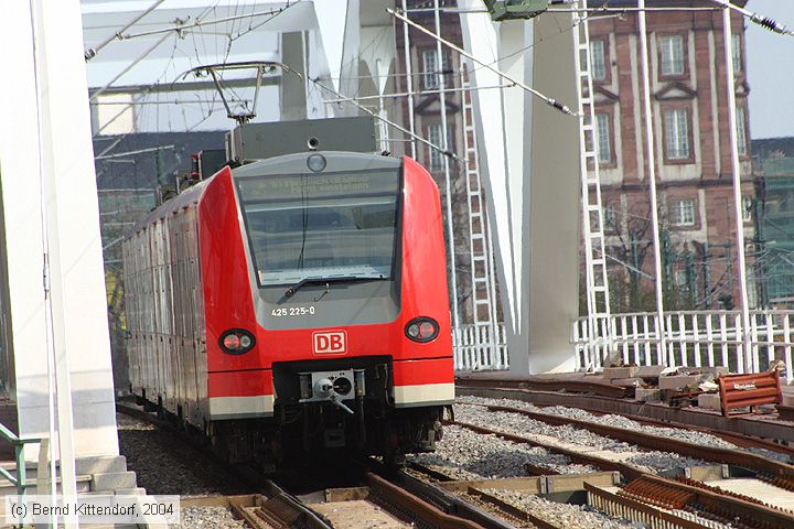 Deutsche Bahn - S-Bahn Rhein Neckar - 425225-0
/ Bild: db4252250_e0002840.jpg