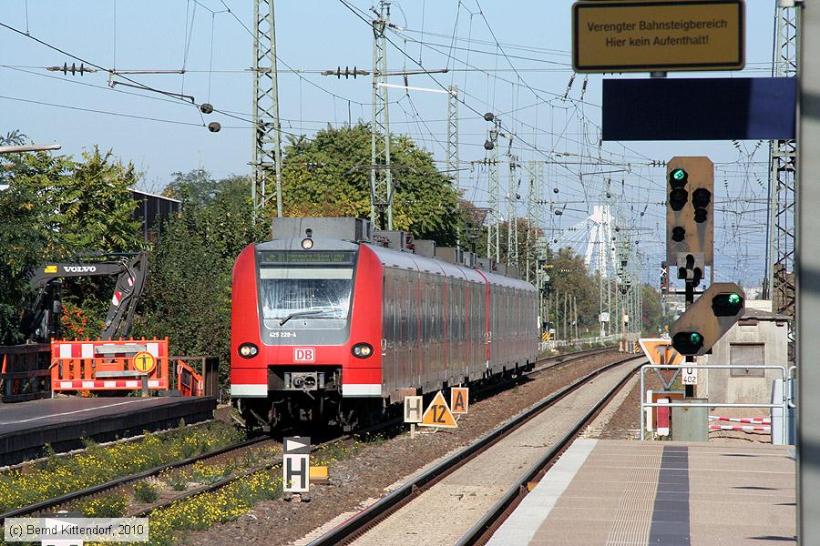 Deutsche Bahn - S-Bahn Rhein Neckar - 425228-4
/ Bild: db4252284_bk1010100035.jpg Deutsche Bahn - S-Bahn Rhein Neckar - 425228-4
/ Bild: db4252284_bk1010100035.jpg