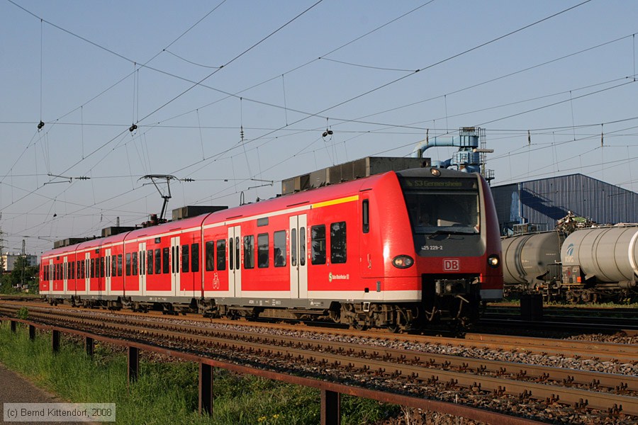 Deutsche Bahn - 425229-2
/ Bild: db4252292_bk0805080049.jpg