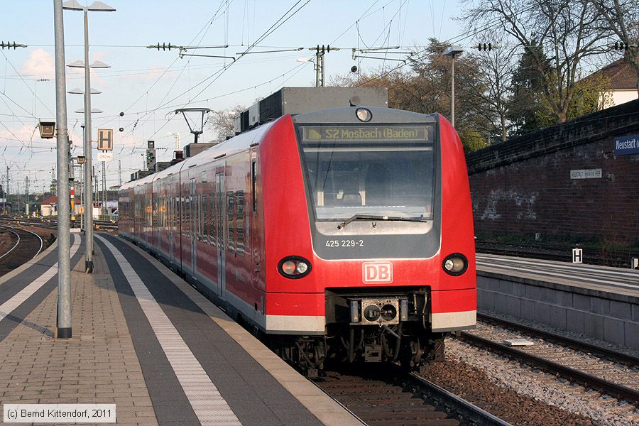 Deutsche Bahn - 425229-2
/ Bild: db4252292_bk1104040067.jpg
