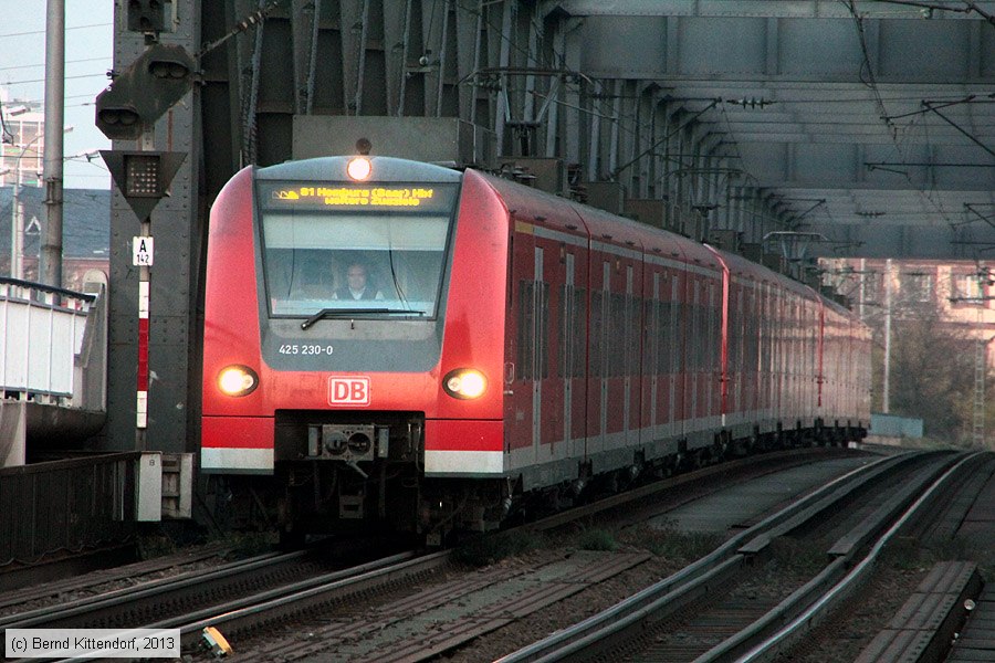 Deutsche Bahn - 425230-0
/ Bild: db4252300_bk1312170014.jpg