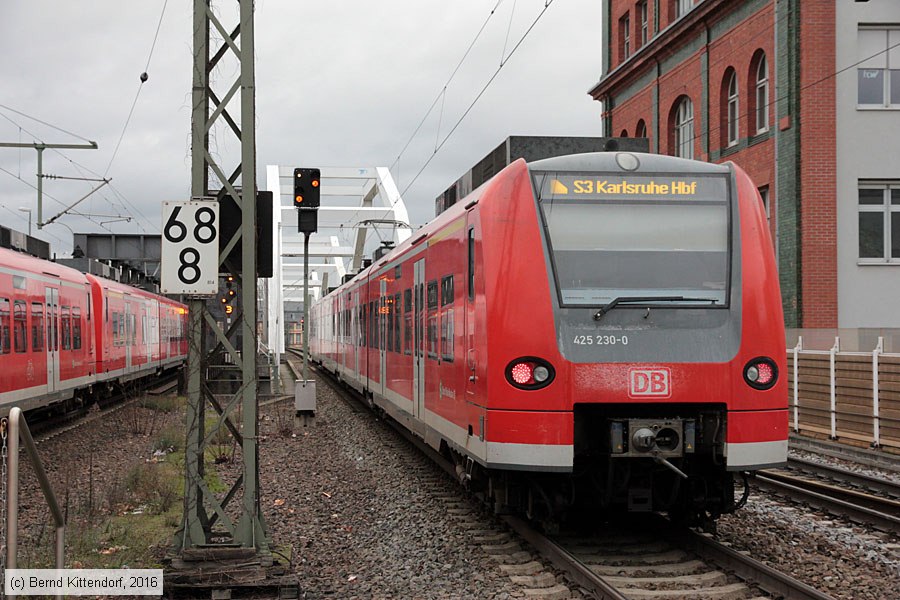 Deutsche Bahn - 425230-0
/ Bild: db4252300_bk1601150019.jpg