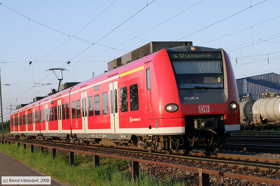 Deutsche Bahn - S-Bahn Rhein Neckar - 425231-8
/ Bild: db4252318_bk0805080065.jpg