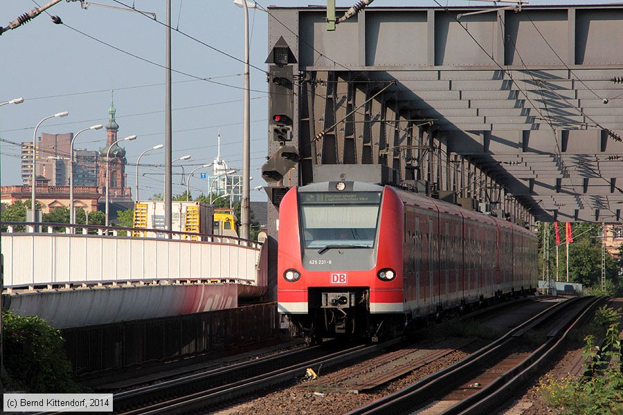 Deutsche Bahn - S-Bahn Rhein Neckar - 425231-8
/ Bild: db4252318_bk1406120025.jpg