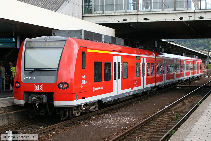 Deutsche Bahn - 425233-4
/ Bild: db4252334_bk0709290067.jpg