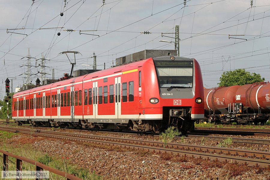 Deutsche Bahn - 425234-2
/ Bild: db4252342_bk0705180097.jpg