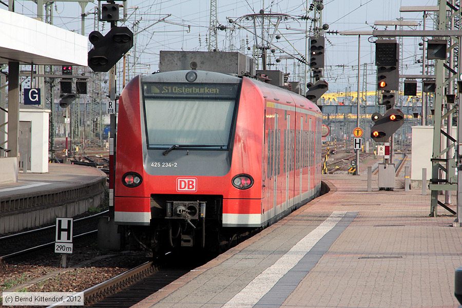 Deutsche Bahn - 425234-2
/ Bild: db4252342_bk1203270057.jpg