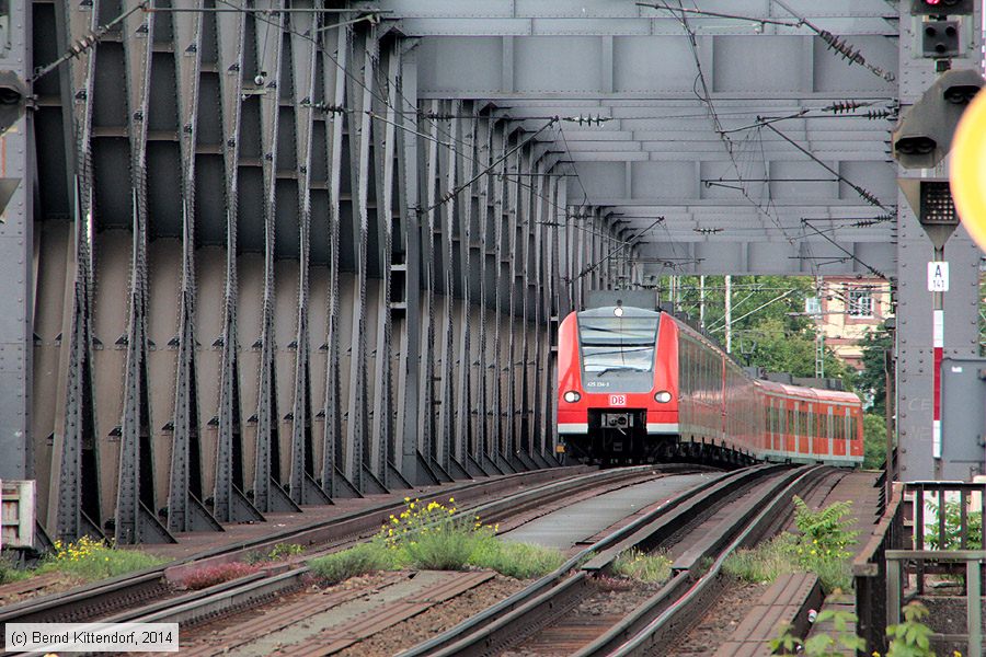 Deutsche Bahn - 425234-2
/ Bild: db4252342_bk1405280037.jpg