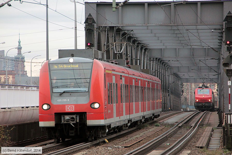 Deutsche Bahn - 425235-9
/ Bild: db4252359_bk1401160007.jpg