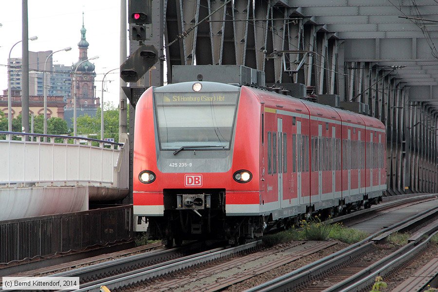 Deutsche Bahn - 425235-9
/ Bild: db4252359_bk1405300051.jpg