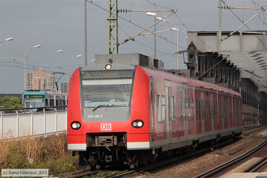 Deutsche Bahn - 425238-3
/ Bild: db4252383_bk1309230027.jpg