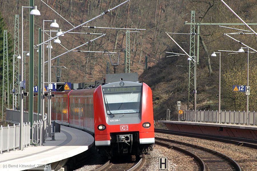 Deutsche Bahn - 425239-1
/ Bild: db4252391_e0015317.jpg
