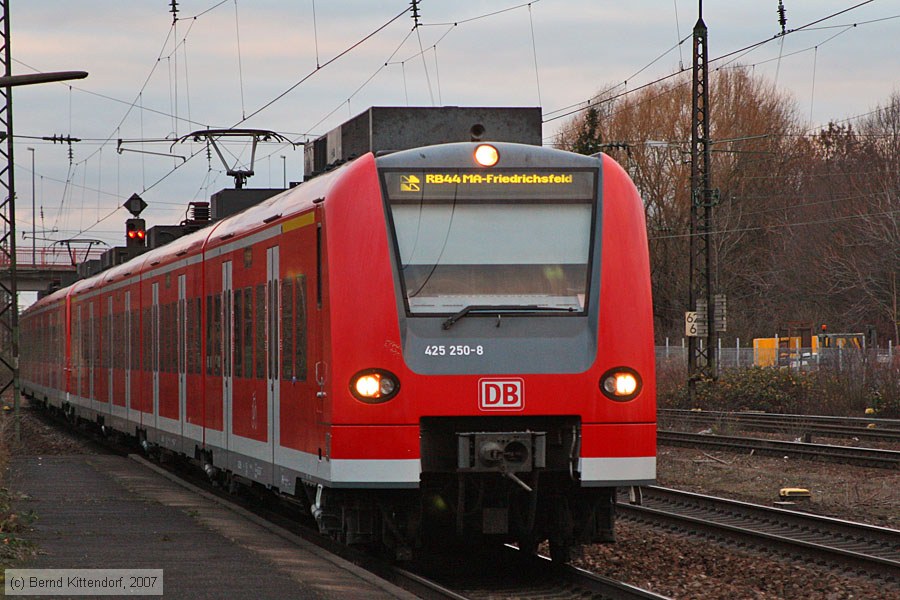Deutsche Bahn - 425250-8
/ Bild: db4252508_bk0712050006.jpg