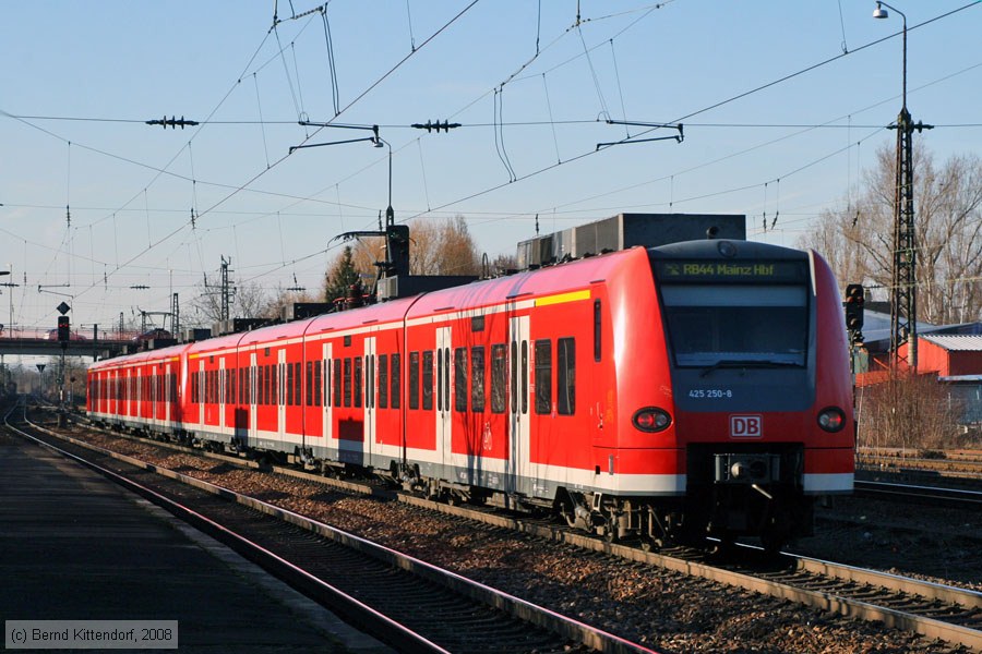 Deutsche Bahn - 425250-8
/ Bild: db4252508_bk0802070009.jpg