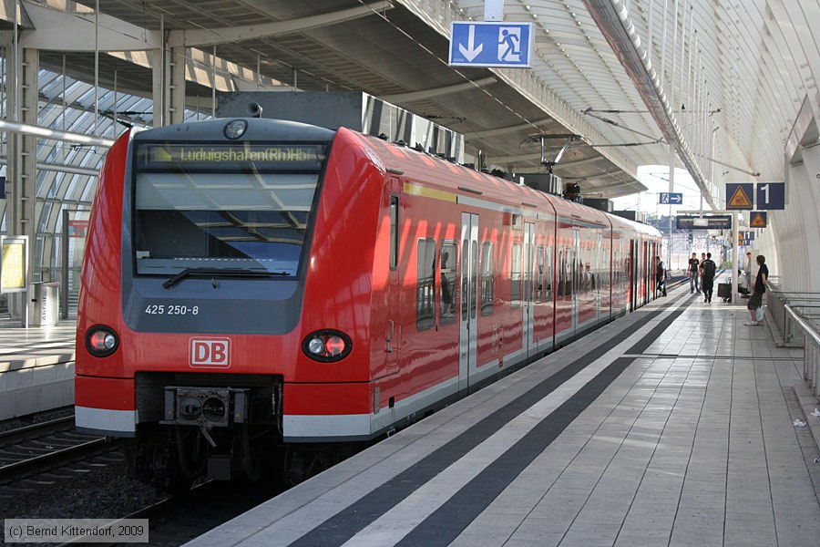 Deutsche Bahn - 425250-8
/ Bild: db4252508_bk0908010017.jpg