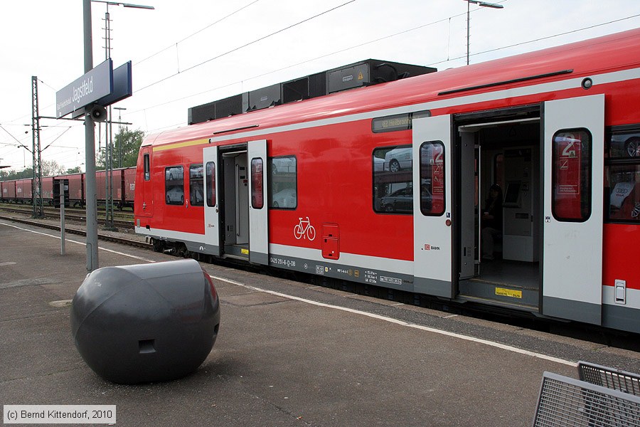 Deutsche Bahn - 425251-6
/ Bild: db4252516_bk1004270040.jpg Deutsche Bahn - 425251-6
/ Bild: db4252516_bk1004270040.jpg