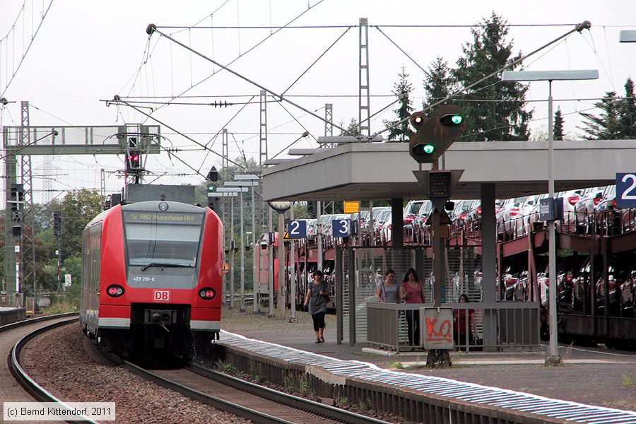 Deutsche Bahn - 425251-6
/ Bild: db4252516_bk1108250061.jpg Deutsche Bahn - 425251-6
/ Bild: db4252516_bk1108250061.jpg