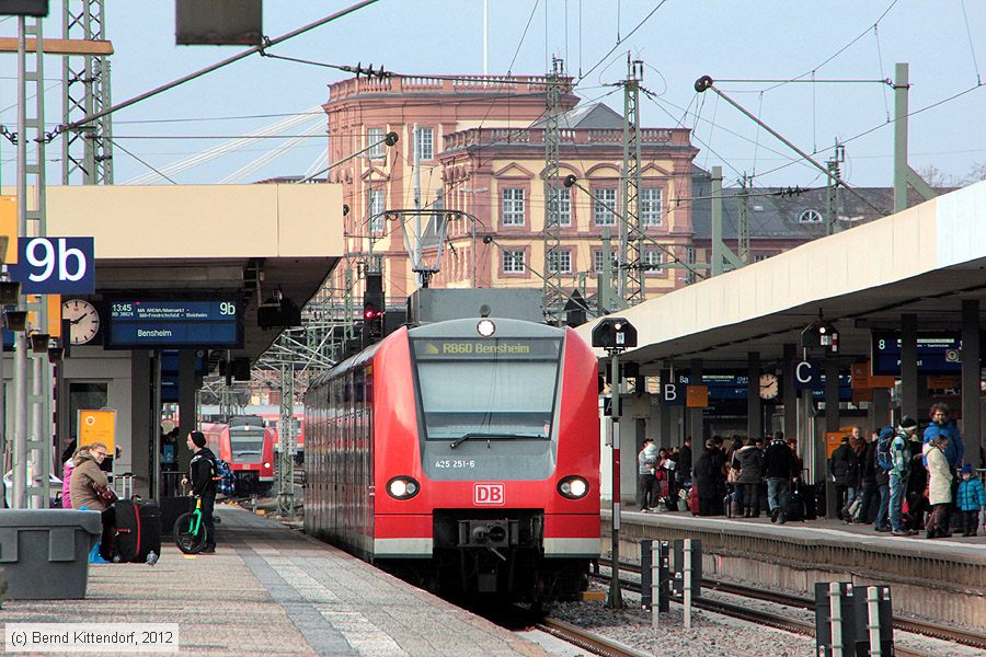 Deutsche Bahn - 425251-6
/ Bild: db4252516_bk1212280044.jpg Deutsche Bahn - 425251-6
/ Bild: db4252516_bk1212280044.jpg