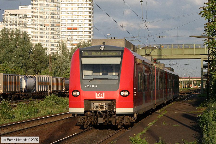 Deutsche Bahn - 425252-4
/ Bild: db4252524_e0020156.jpg Deutsche Bahn - 425252-4
/ Bild: db4252524_e0020156.jpg