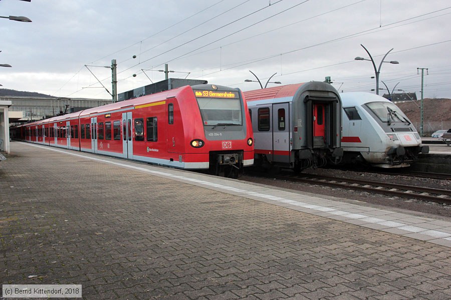 Deutsche Bahn - 425254-0
/ Bild: db4252540_bk1801190015.jpg