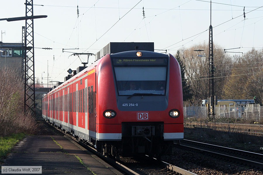 Deutsche Bahn - 425254-0
/ Bild: db4252540_cw0703120015.jpg