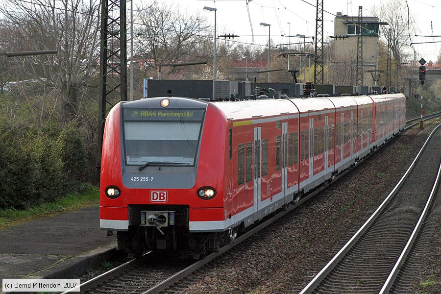 Deutsche Bahn - 425255-7
/ Bild: db4252557_bk0703210046.jpg