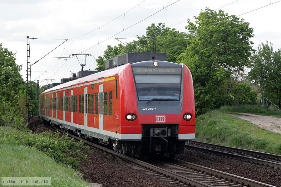 Deutsche Bahn - 425255-7
/ Bild: db4252557_bk0805050010.jpg