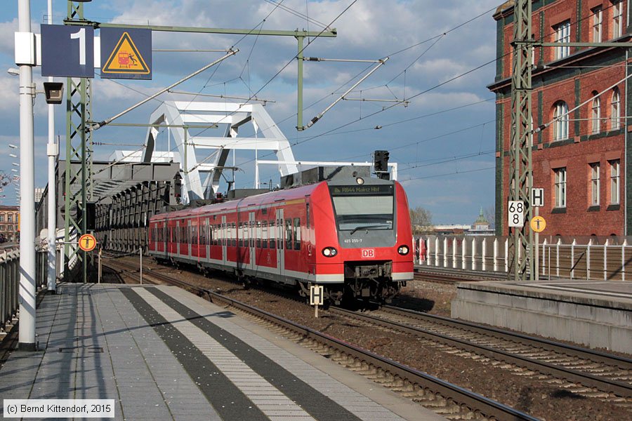 Deutsche Bahn - 425255-7
/ Bild: db4252557_bk1504050026.jpg