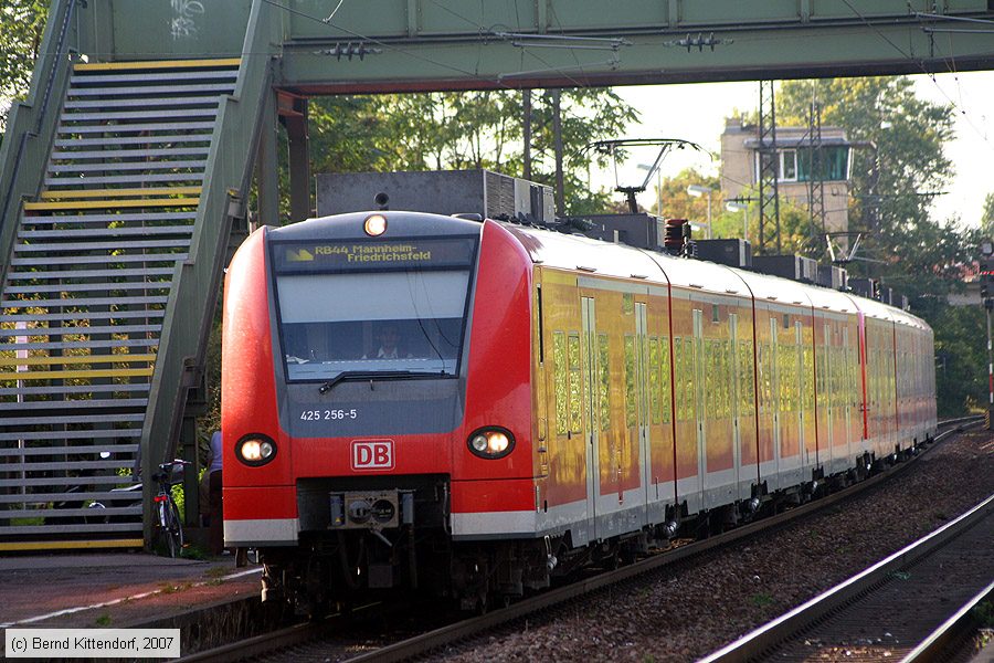 Deutsche Bahn - 425256-5
/ Bild: db4252565_bk0709210031.jpg