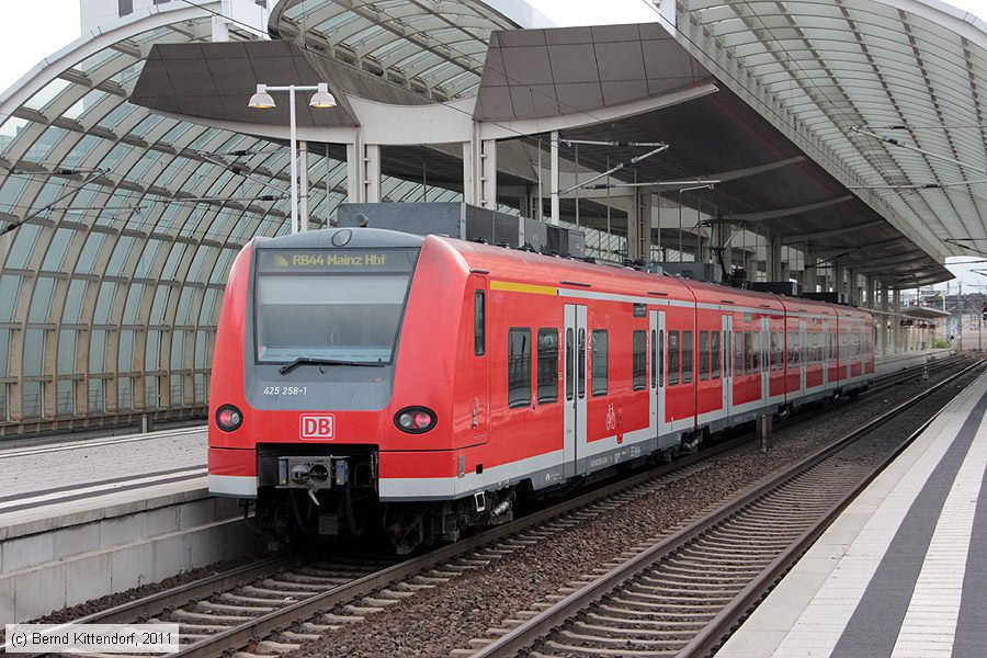 Deutsche Bahn - 425258-1
/ Bild: db4252581_bk1109060088.jpg