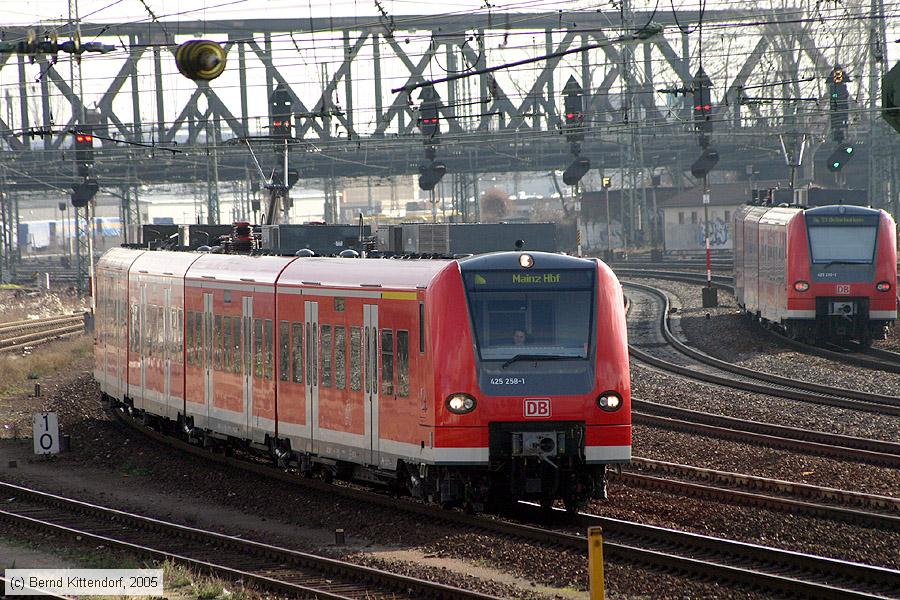 Deutsche Bahn - 425258-1
/ Bild: db4252581_e0012908.jpg
