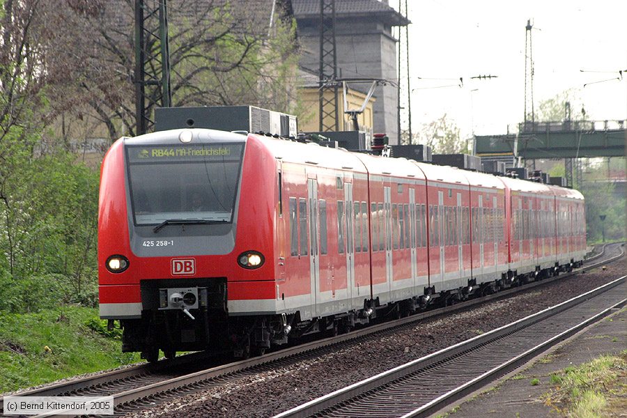 Deutsche Bahn - 425258-1
/ Bild: db4252581_e0016294.jpg