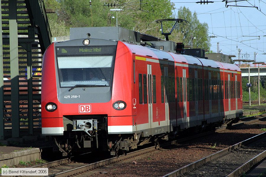 Deutsche Bahn - 425258-1
/ Bild: db4252581_e0016712.jpg