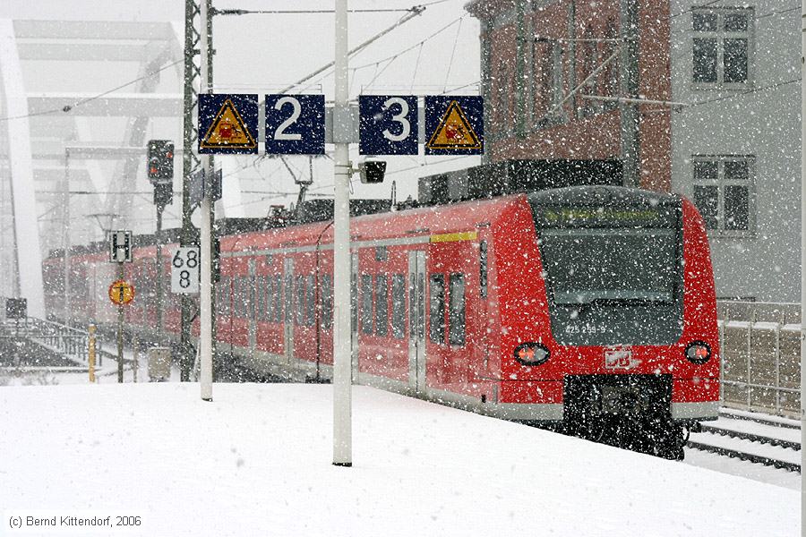 Deutsche Bahn - 425259-9
/ Bild: db4252599_bk0603030092.jpg
