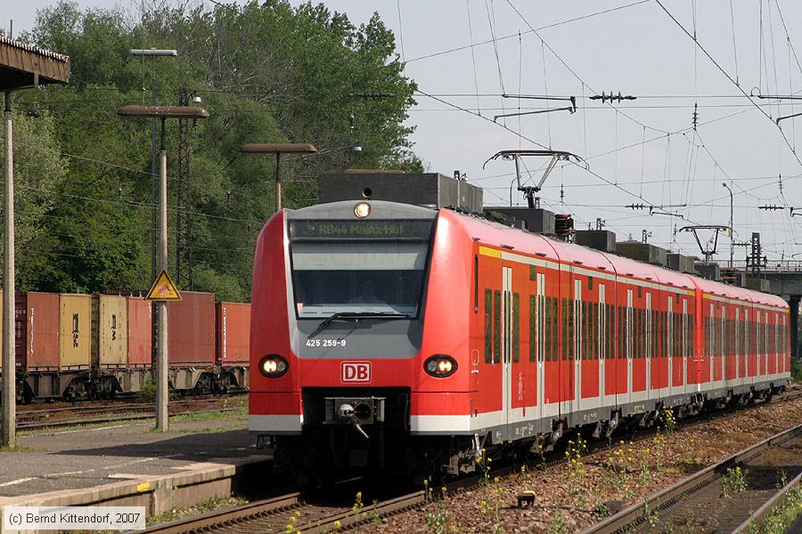 Deutsche Bahn - 425259-9
/ Bild: db4252599_bk0704200029.jpg