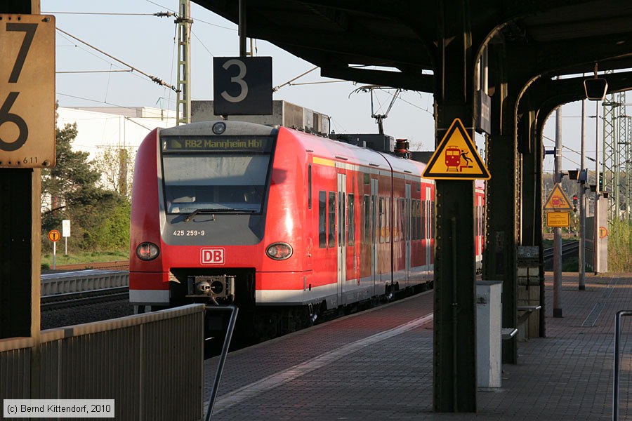 Deutsche Bahn - 425259-9
/ Bild: db4252599_bk1004170025.jpg