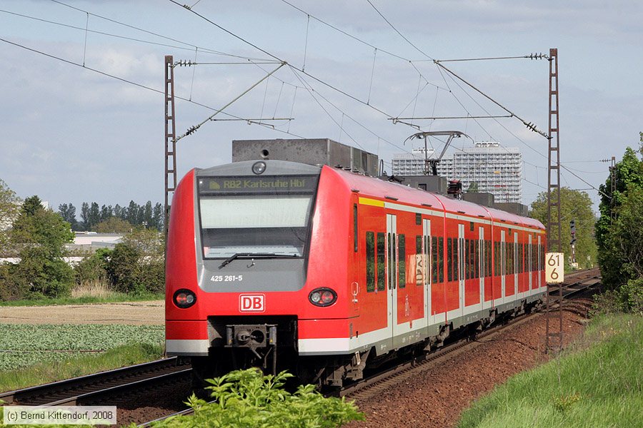 Deutsche Bahn - 425261-5
/ Bild: db4252615_bk0805050017.jpg