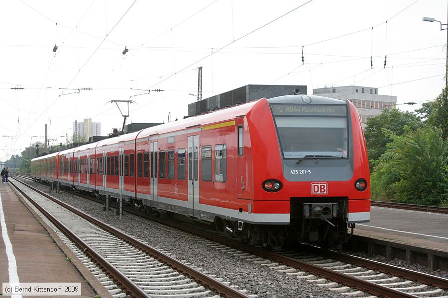 Deutsche Bahn - 425261-5
/ Bild: db4252615_bk0909100010.jpg
