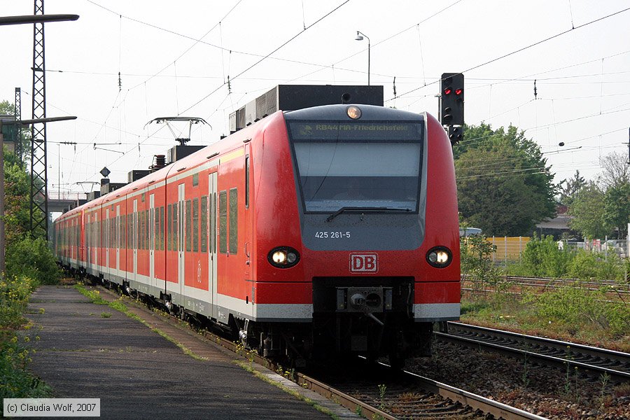 Deutsche Bahn - 425261-5
/ Bild: db4252615_cw0704240003.jpg