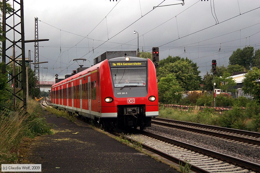 Deutsche Bahn - 425261-5
/ Bild: db4252615_cw0906150019.jpg