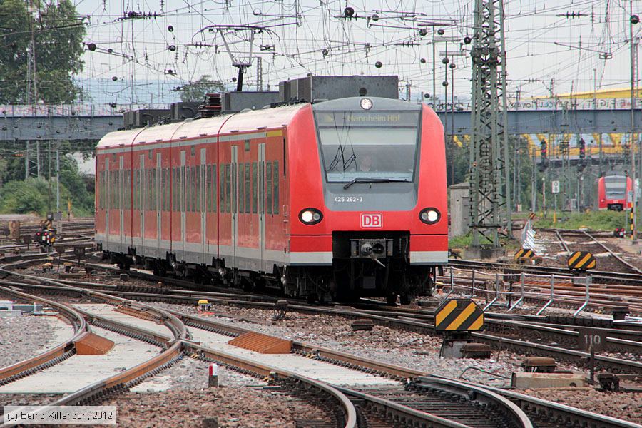 Deutsche Bahn - 425262-3
/ Bild: db4252623_bk1207200010.jpg