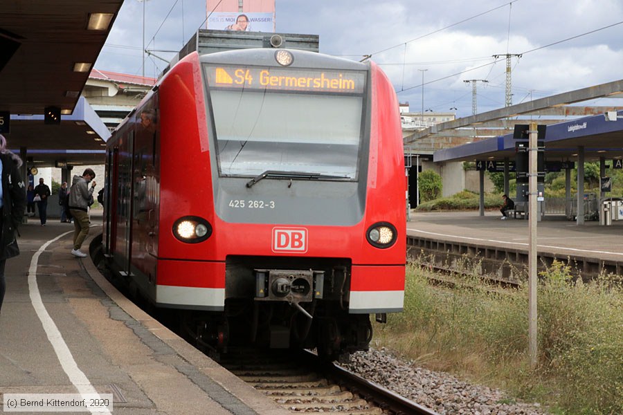 Deutsche Bahn - 425262-3
/ Bild: db4252623_bk2010050029.jpg