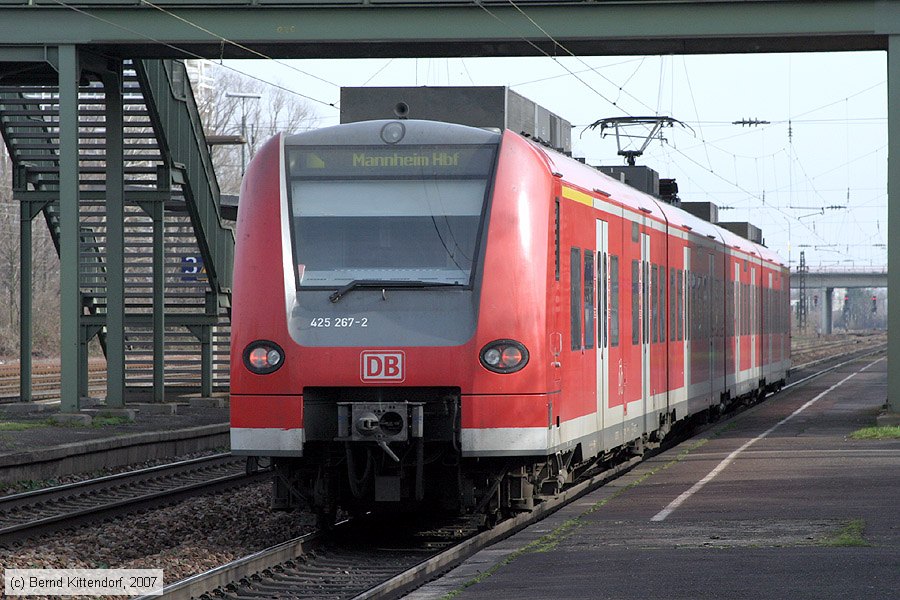 Deutsche Bahn - 425267-2
/ Bild: db4252672_bk0702170015.jpg Deutsche Bahn - 425267-2
/ Bild: db4252672_bk0702170015.jpg