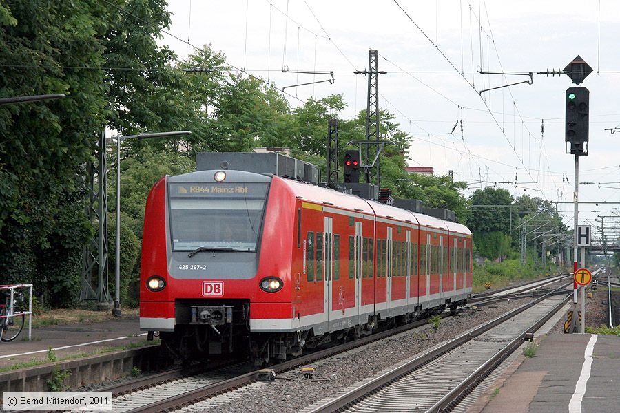 Deutsche Bahn - 425267-2
/ Bild: db4252672_bk1106110004.jpg
