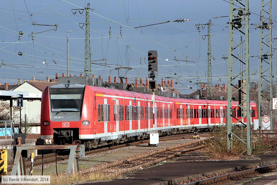 Deutsche Bahn - 425267-2
/ Bild: db4252672_bk1401070057.jpg