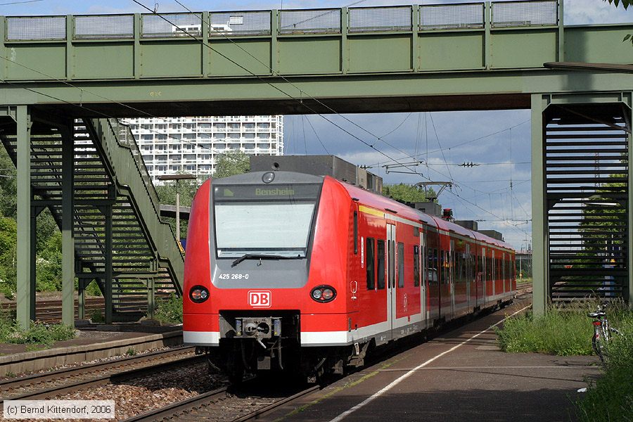 Deutsche Bahn - 425268-0
/ Bild: db4252680_bk0606020151.jpg