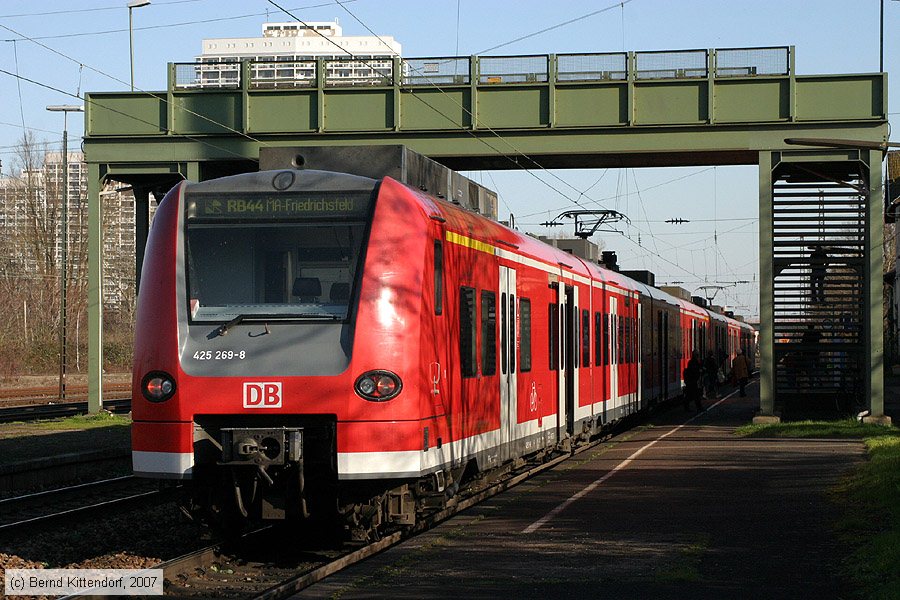 Deutsche Bahn - 425269-8
/ Bild: db4252698_bk0703120030.jpg